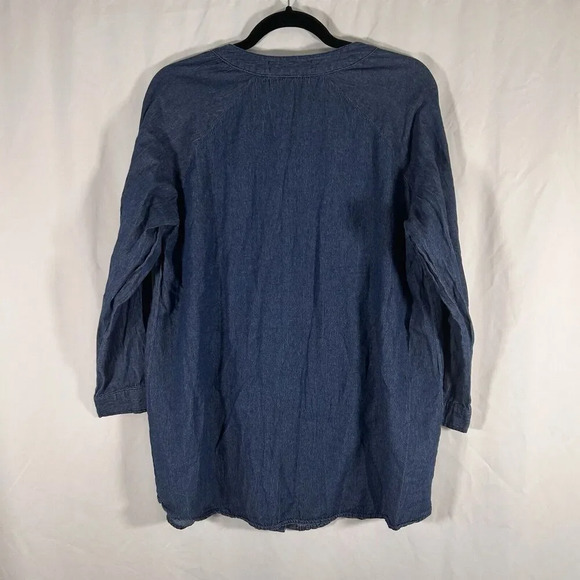 Woman Within Blouse Women's Medium 14 16 Dark Wash Blue Vneck Button Up Long Sle - Picture 7 of 9